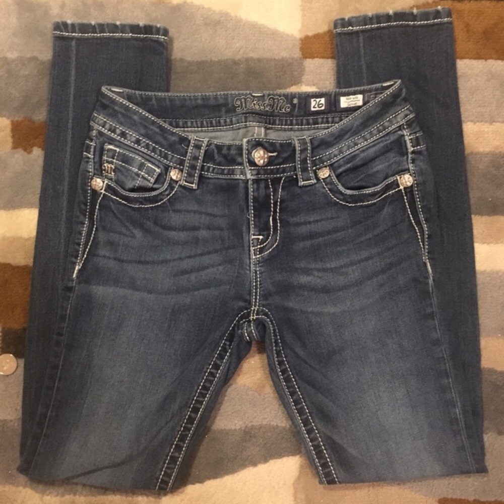 • Miss Me Skinny Jeans Light Wash Size 26 •