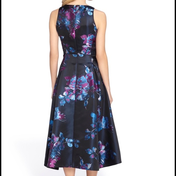 🆕 Tahari Dress - Picture 2 of 6