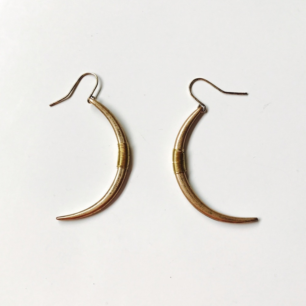 Host Pick 🌙 Crescent Moon Wire Wrap Earrings 24K