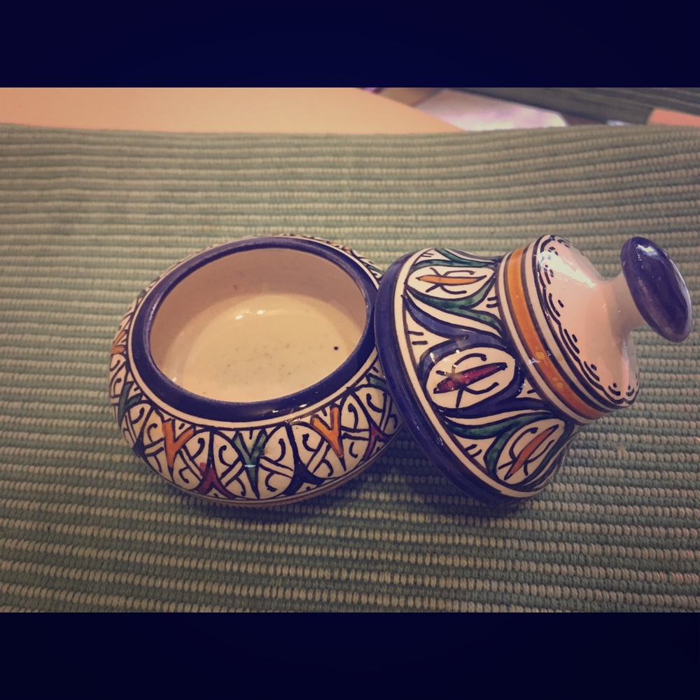 Moroccan hand made jewelry box ( pottery)