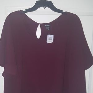 Torrid burgundy crepe crop top