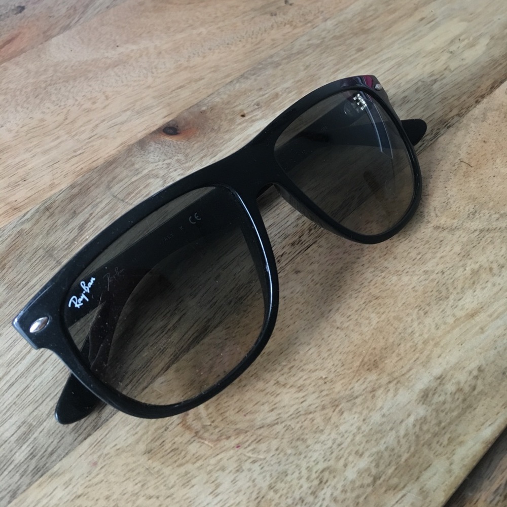 RAY BANS