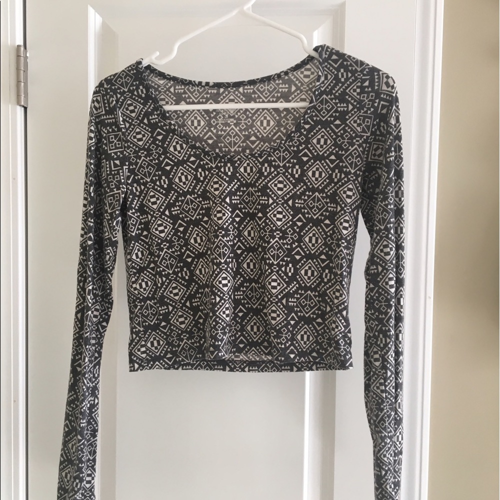 Long sleeve Aztec crop top
