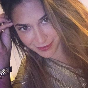 Meet your Posher, Lara