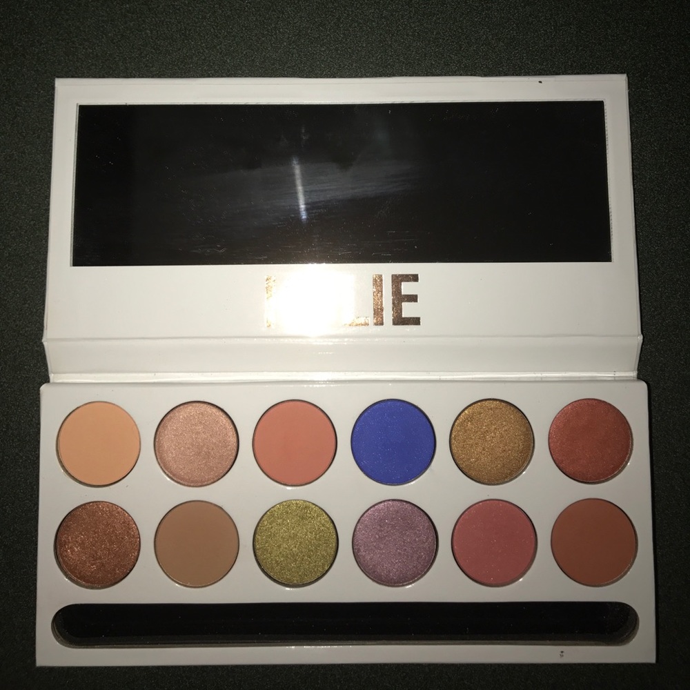 Kylie Cosmetics Royal Peach Palette