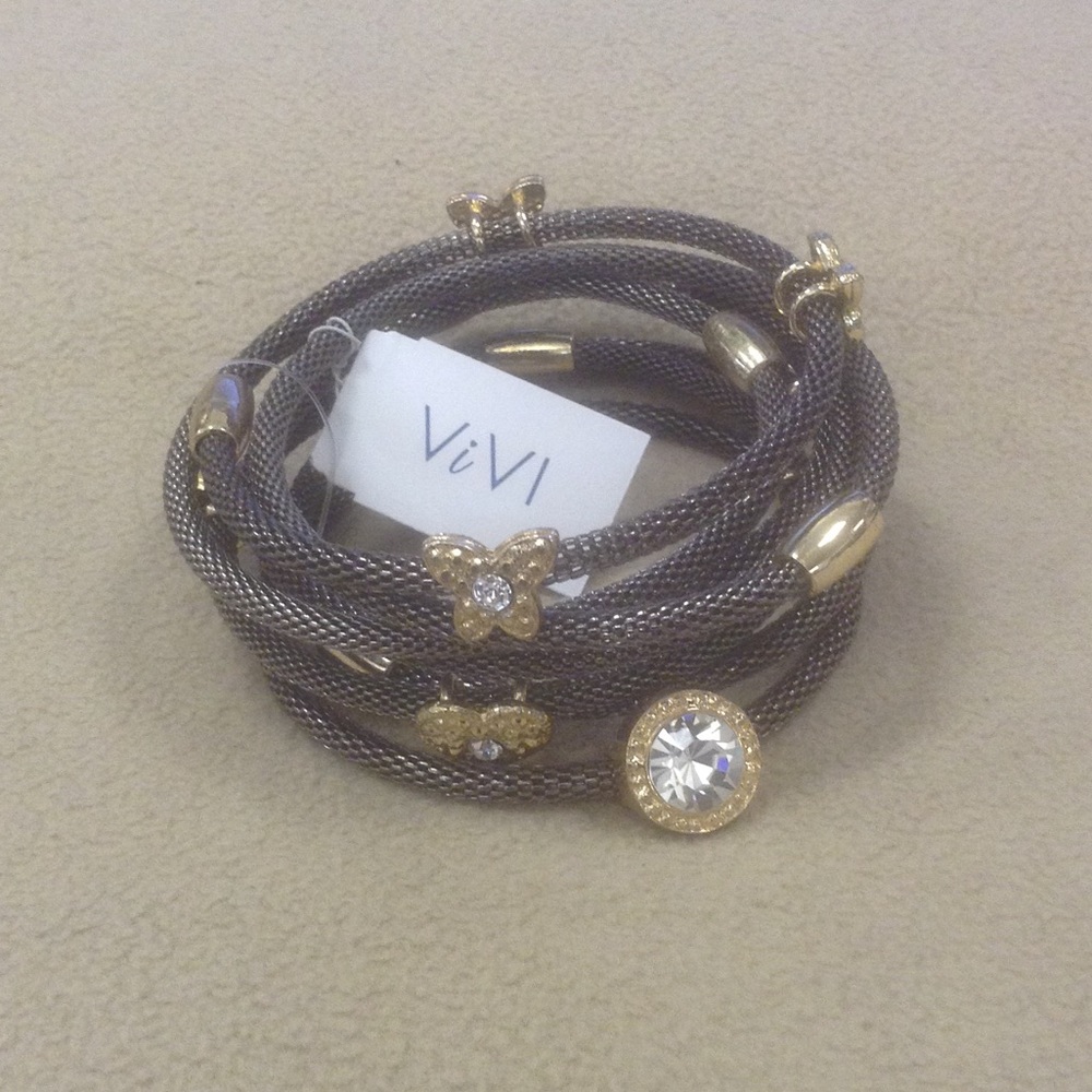 Bracelets, Bracelets