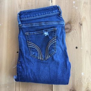 Distressed hollister jeans! Size 3R