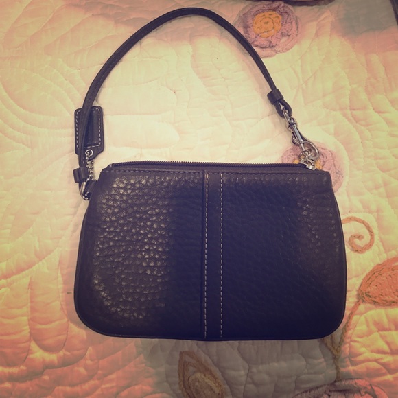 Wristlet Coach - Picture 1 of 1