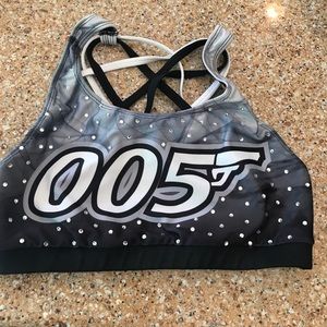 oo5 sports bra and jersey