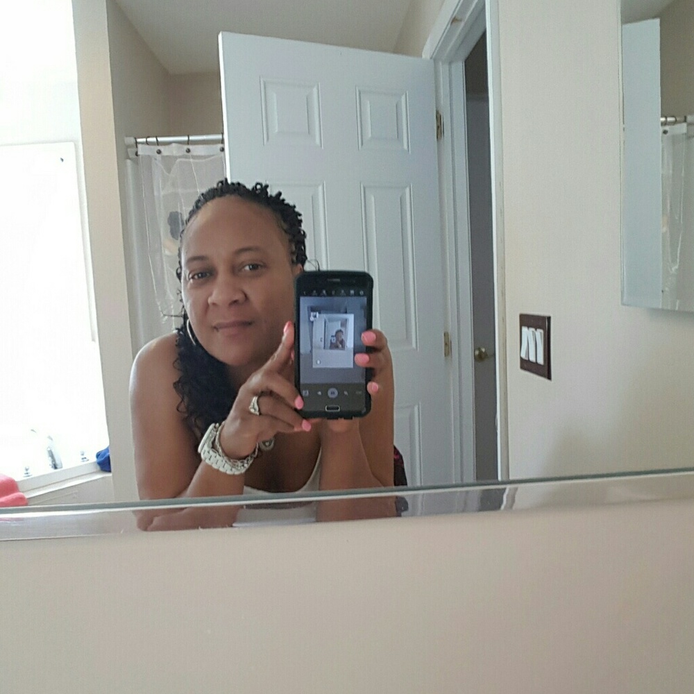 Meet your Posher, Shirlena