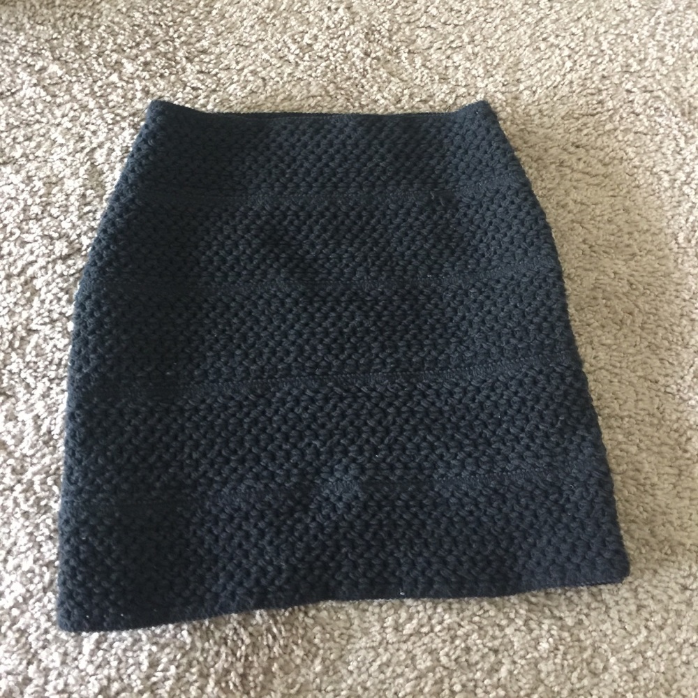 Knitted pencil skirt