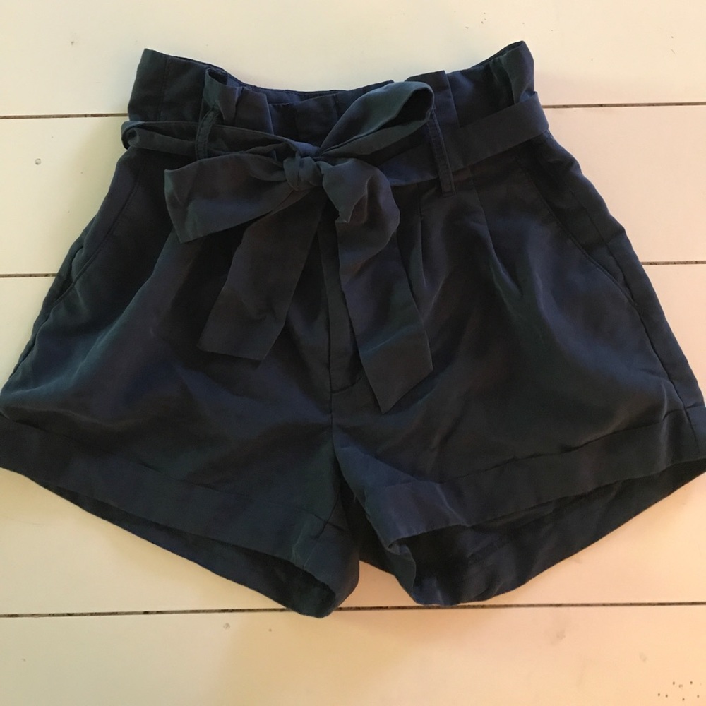 American Eagle high waisted bow shorts