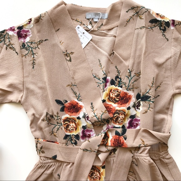Nude Floral Kimono Romper - Picture 4 of 7