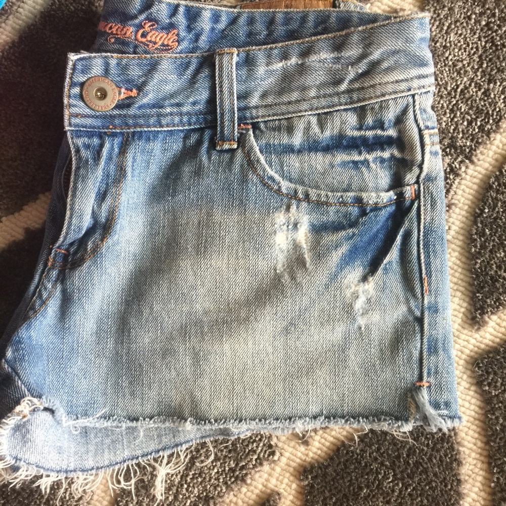 American eagle distressed shorts size 4