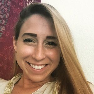 Meet your Posher, Carly