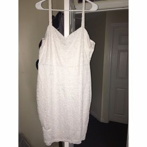 White Summer Dress Fashion To Figure size 2