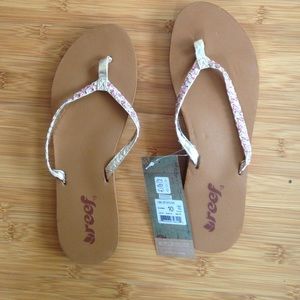 Reef Glittery Flip-Flops!