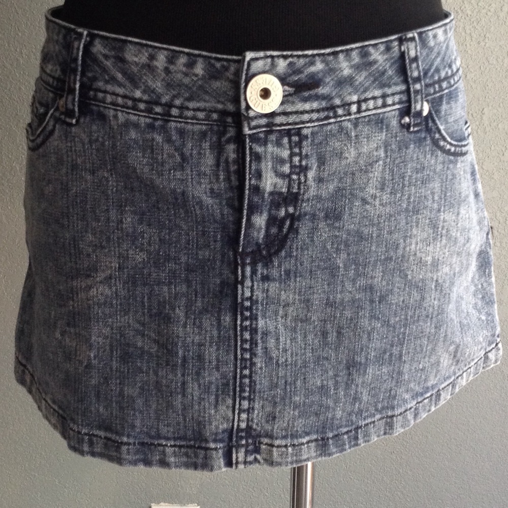 Guess Jeans mini skirt sz 32