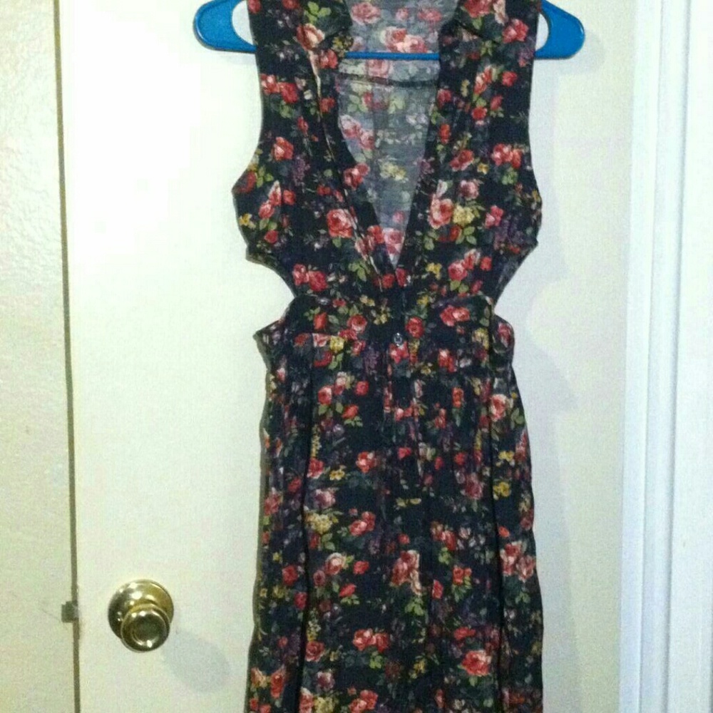 XXI button down cut-out waist dress