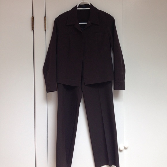 Pants suit - Picture 1 of 2