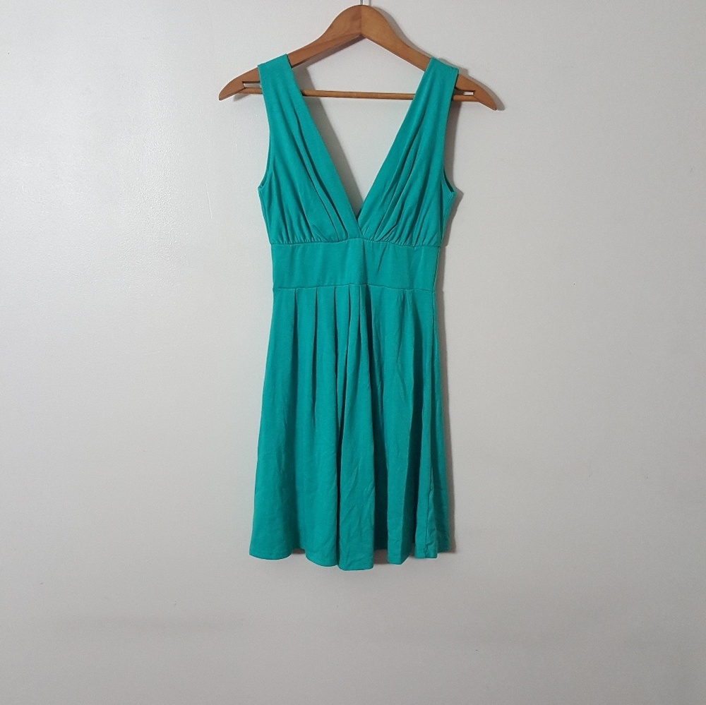 |nwot|・forever 21 green dress・