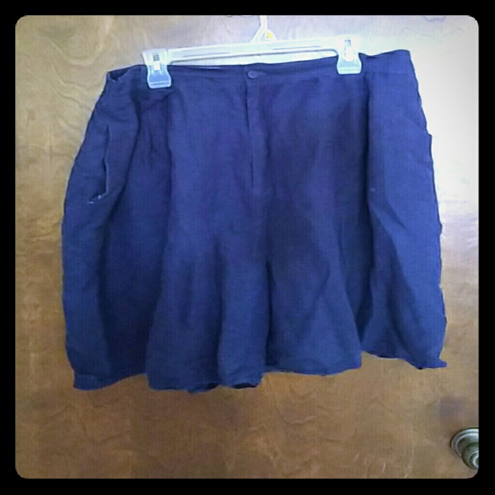 Woman's shorts