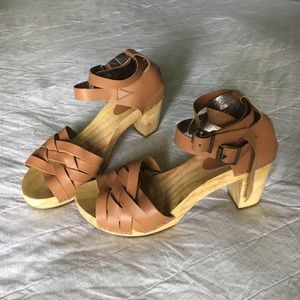 Women's wooden heels