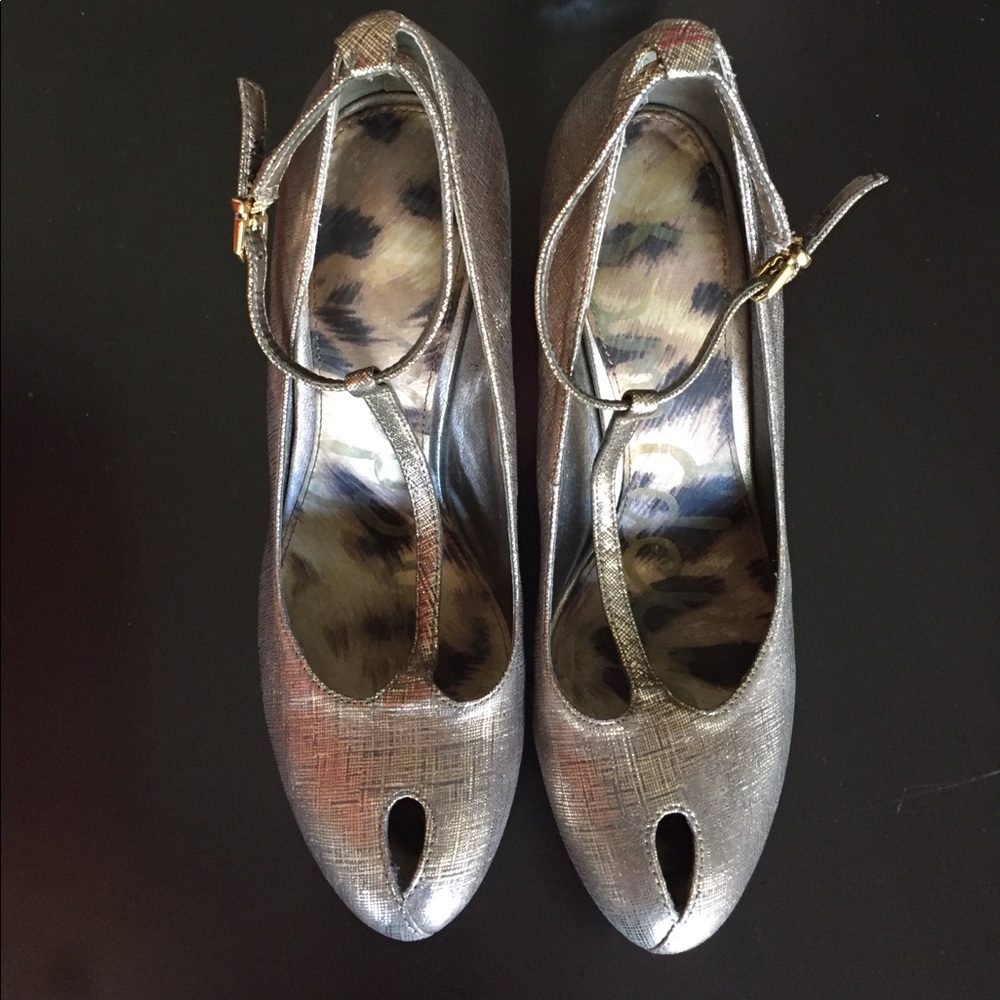 Sam Edelman T-strap Platform Pumps - Picture 2 of 4