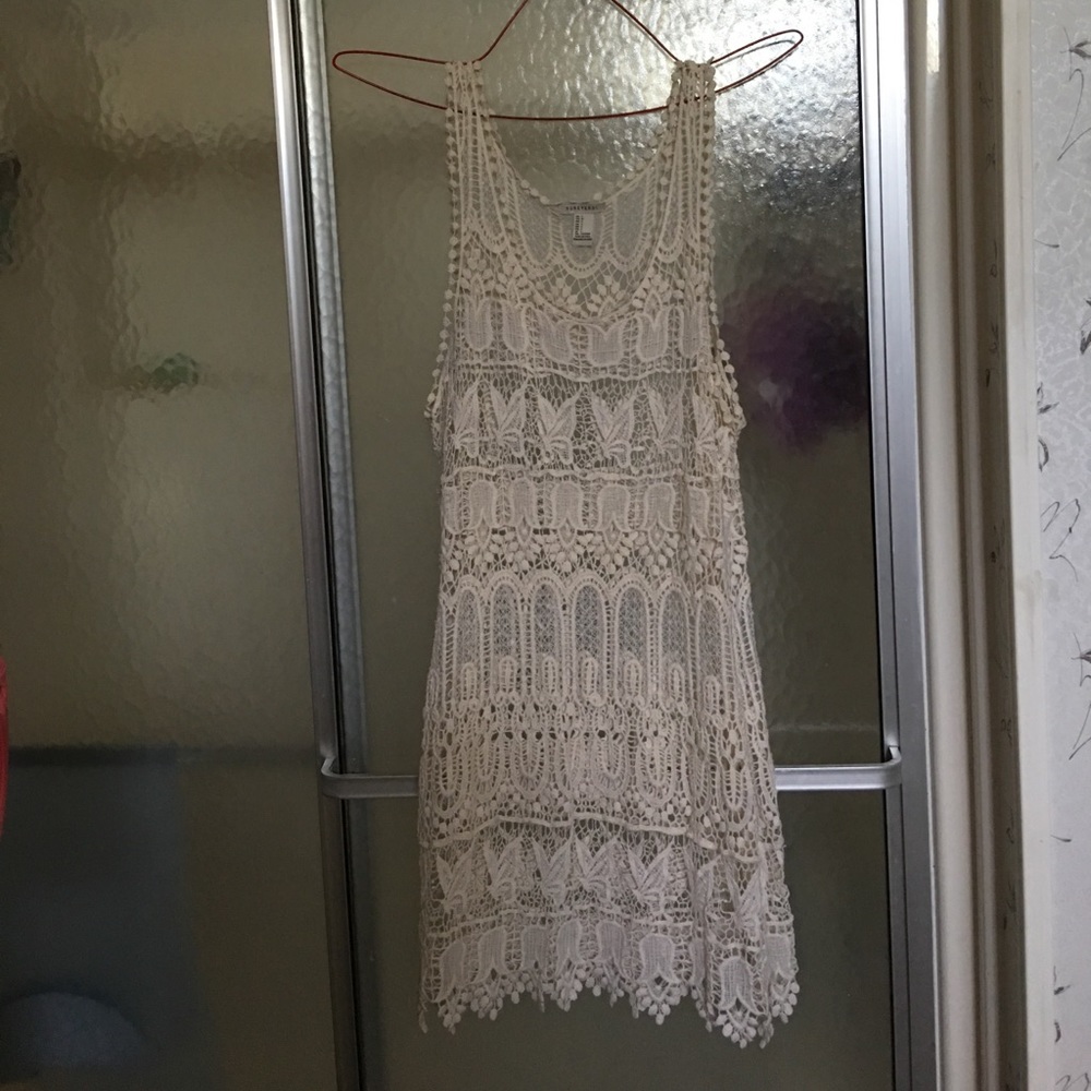 Adorable cover up. This is a reposh.