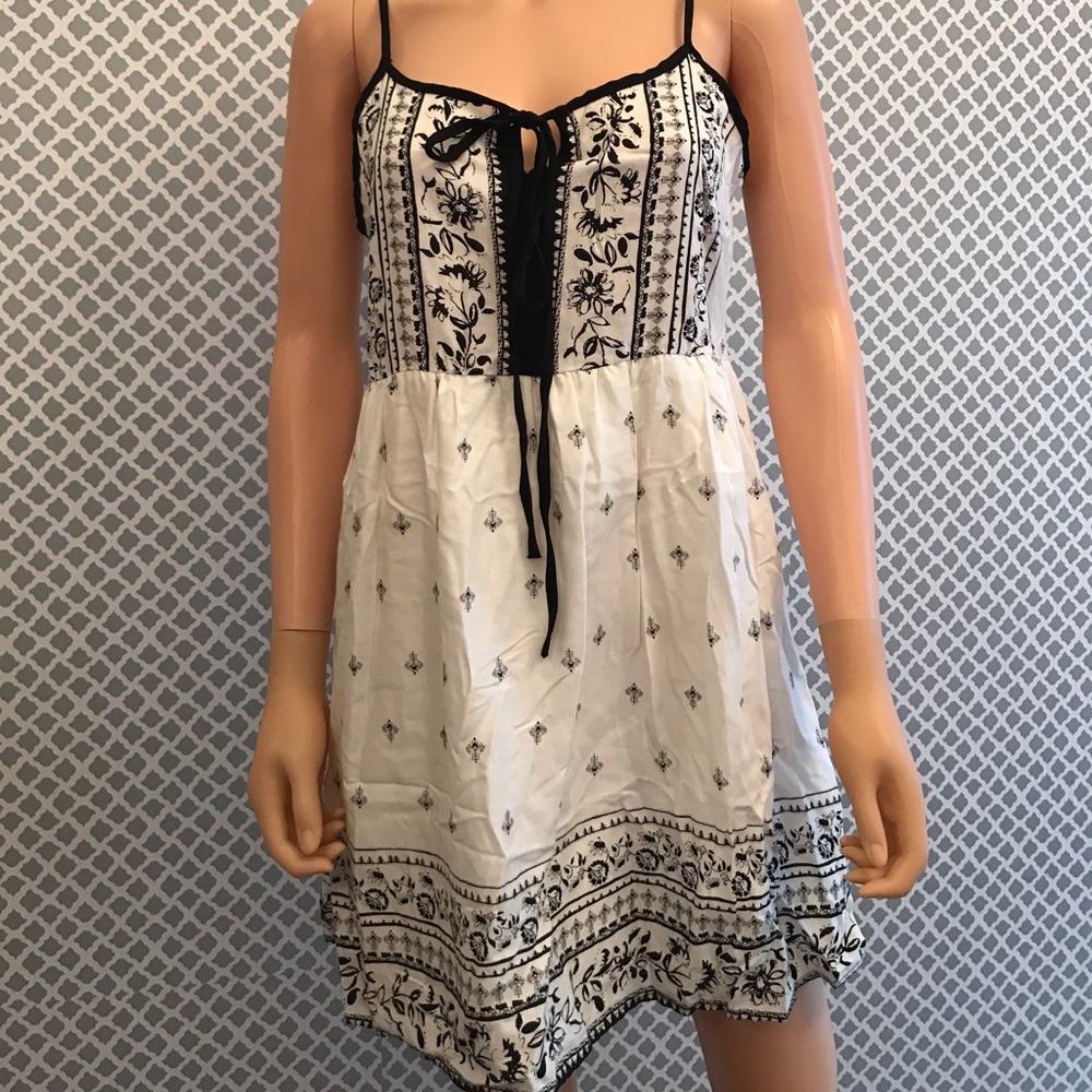 NWT Andrée By Unit Black and White Summer Dress