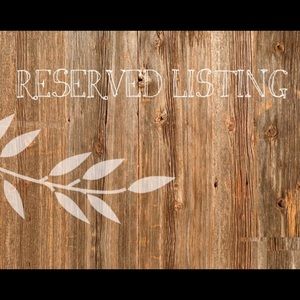 Reserved for @raedunnlovesale