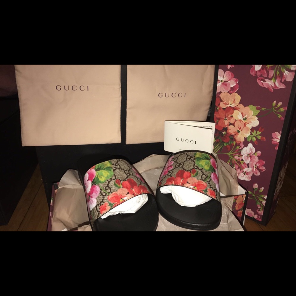 Women's Gucci slides