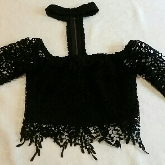 SEEK THE LABEL Tops - Lace Choker Top