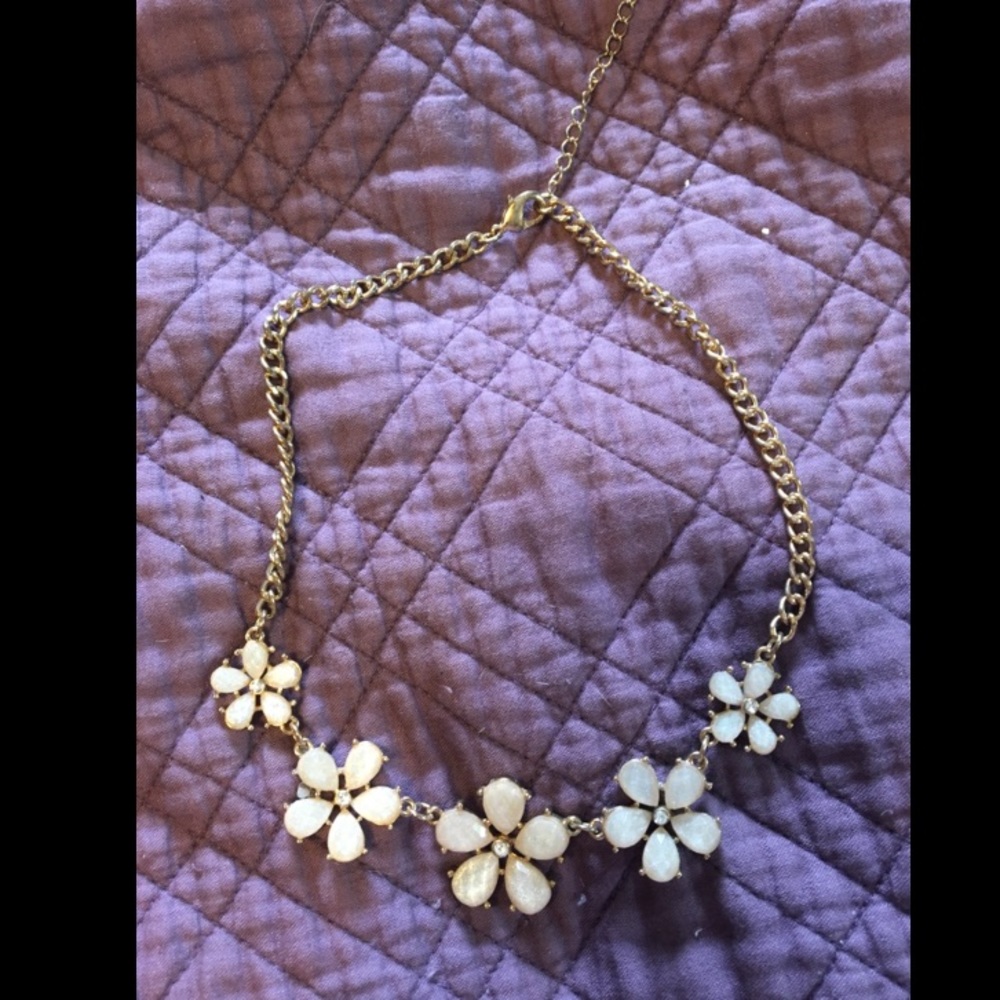 Lauren Conrad off white flower statement necklace