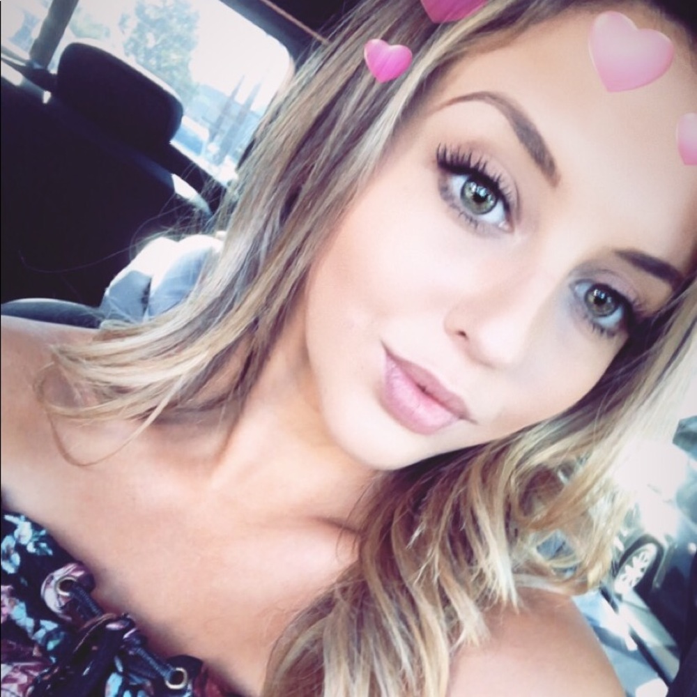 Meet your Posher, Aimee