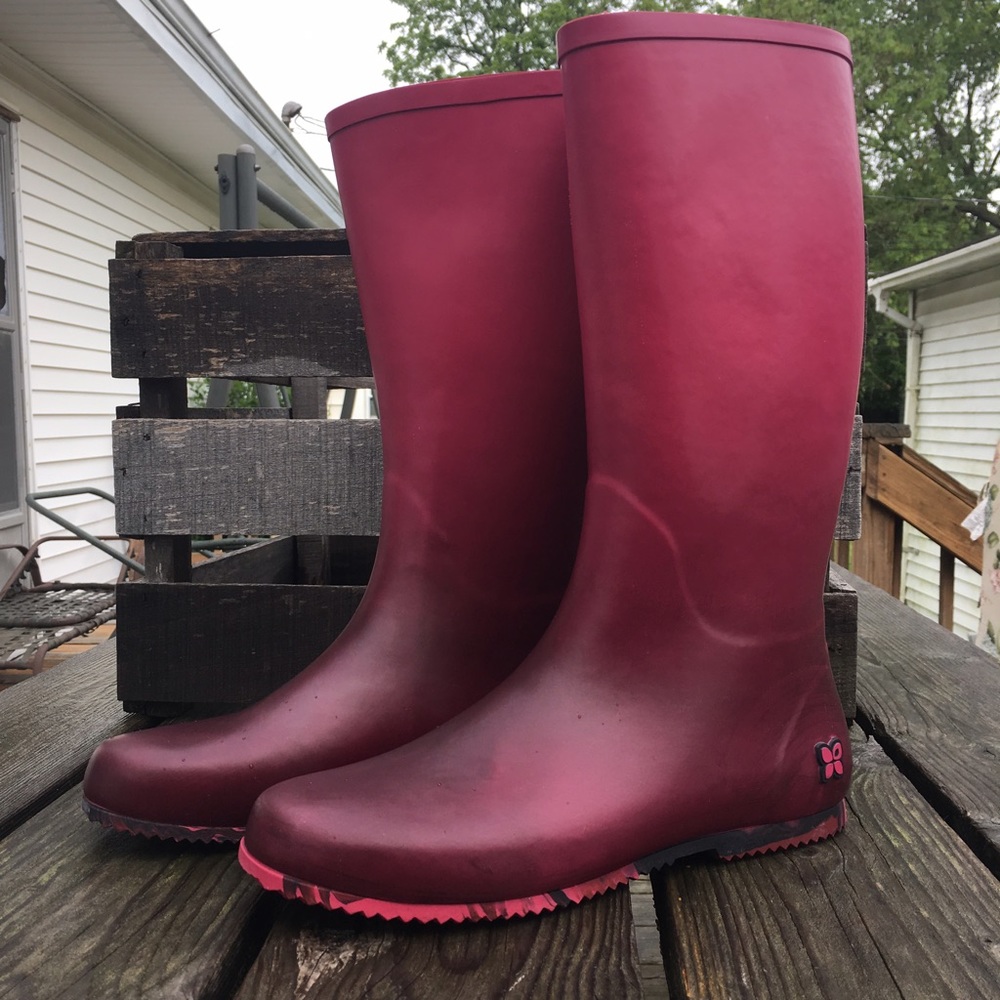 🌻 Butterfly Twists Pink Ombré Rainboots! NEW! - Picture 2 of 9