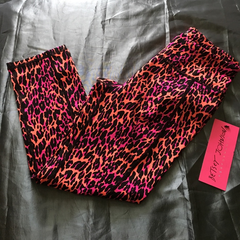 ❤️NEW BETSEY JOHNSON ❤️ 🏃‍♀️🚶‍♀️