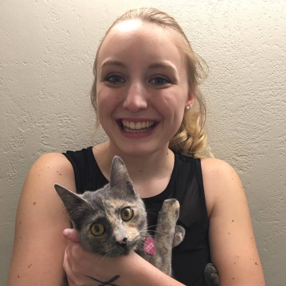 Meet your Posher, Nicole