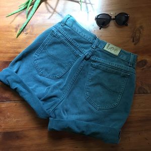 ✨SALE!✨Vintage High Waisted Lee Shorts