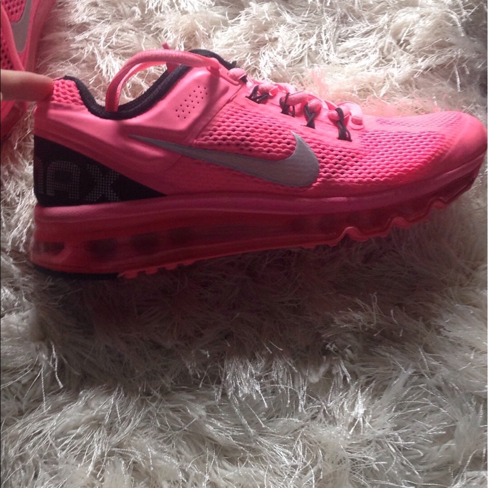Like new nikes