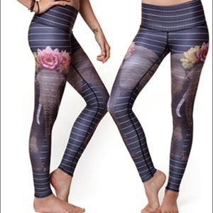 Teeki elephant hot pant legging
