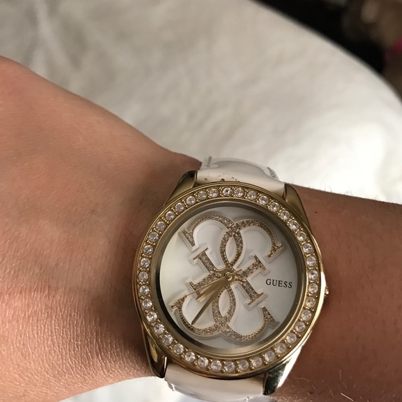 Watch - Picture 2 of 4