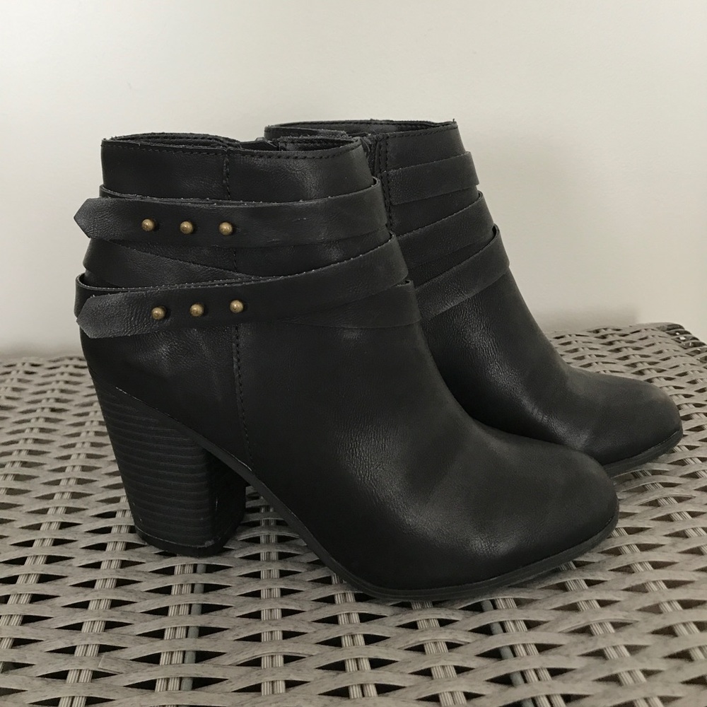 SOLD locally LC Lauren Conrad Black Ankle Boots