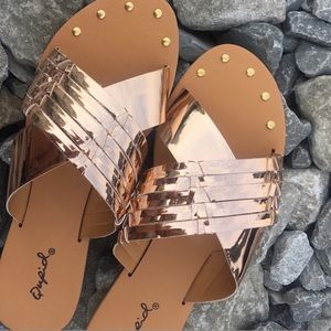 Trendy, Brand New Gold Sandals