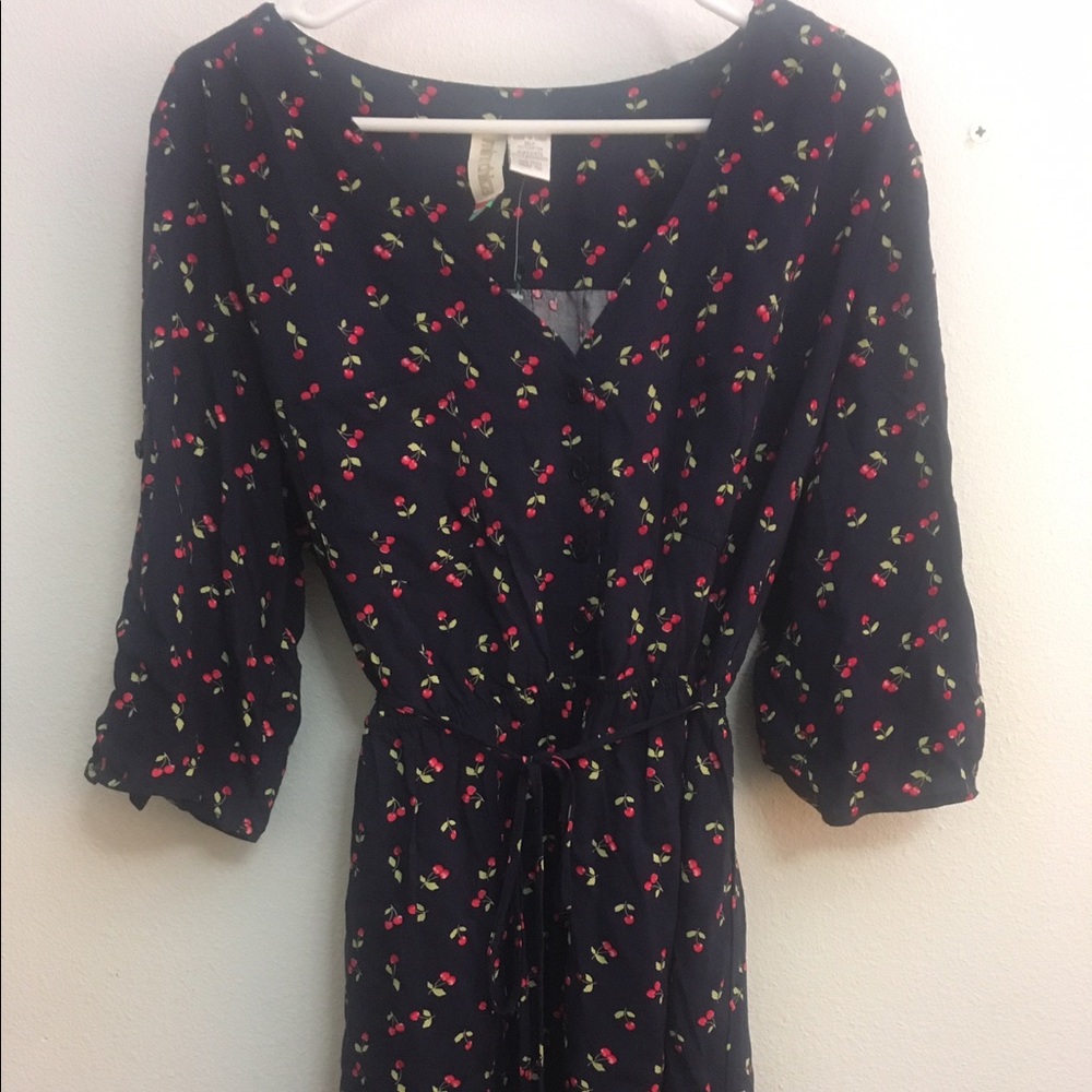NWT Tie waist dress with cherries