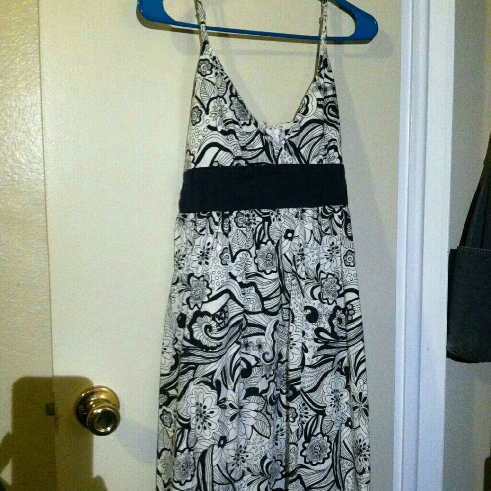 100% cotton spaghetti-strap floral print sundress