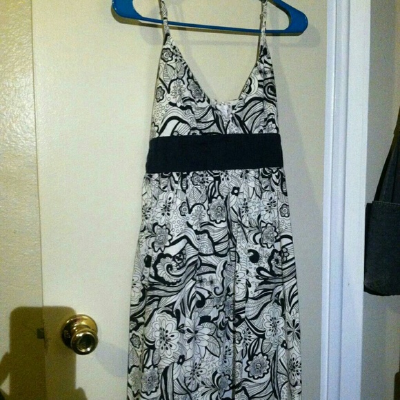 100% cotton spaghetti-strap floral print sundress - Picture 1 of 3