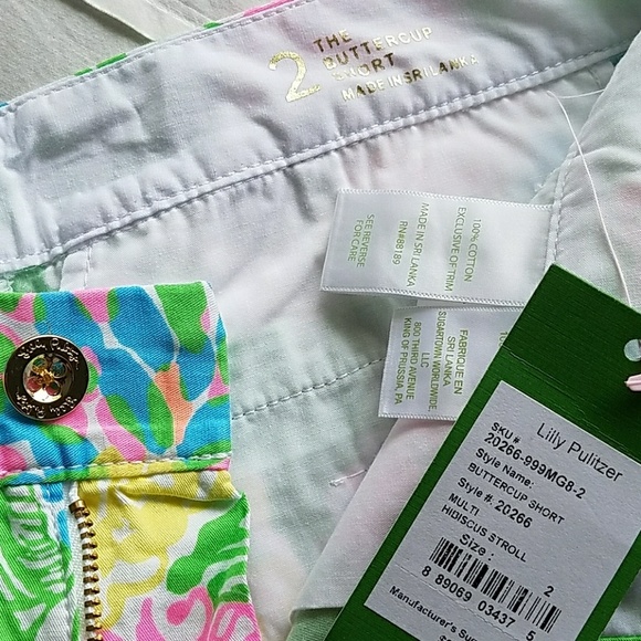 SOLD Lilly Pulitzer Scalloped Shorts - Picture 3 of 4