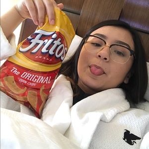 Meet your Posher, Leslie