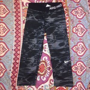 Nike cropped leggings